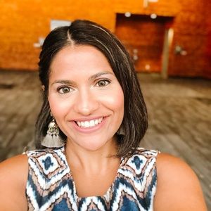 Meet your Posher, Husna